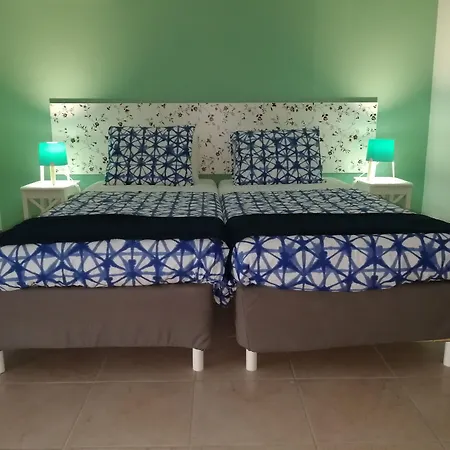 Отель Ocean's 7 - 3*