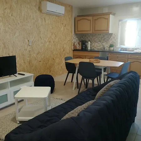 Ocean's 7 - 3* Lagos