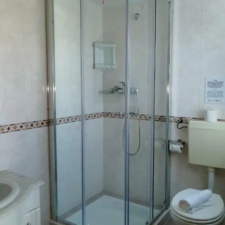 Guest house Ocean's 7 - 3*